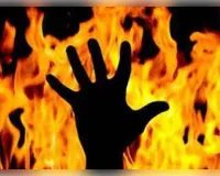 सीएम आवास के पास युवक ने की आत्मदाह की कोशिश, पुलिस की सूझबूझ से टला हादसा