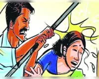 सगे भाईयों ने मां-बेटी को पीटा, जान से मारने की दी धमकी,  हालत गम्भीर