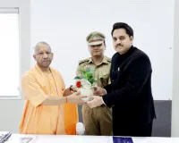 मुख्यमंत्री से जिलाधिकारी चर्चित गौड़ एवं पुलिस अधीक्षक अभिषेक वर्मा ने की भेंट
