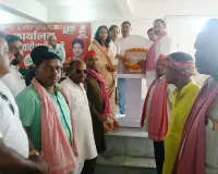 जयन्ती पर याद किये गये छोटे लोहिया जनेश्वर मिश्र