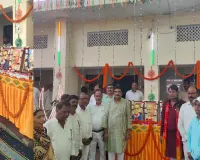 नगर पालिका अकबरपुर में ध्वजारोहण, अमर शहीदों और स्वतंत्रता सेनानियों को किया नमन