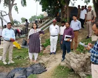 तटबंध की सुरक्षा को सर्वाेच्च प्राथमिकता देते हुए की जाय निगरानी - डीएम 