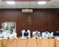 विकास कार्यों मे शिथिलता बर्दाश्त नही - मंडलायुक्त 