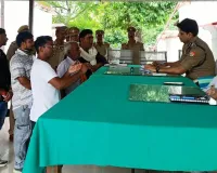 डीएम और एसपी ने थाना समाधान दिवस पर दिया निष्पक्ष निस्तारण के निर्देश 