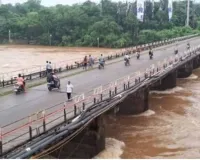 जमशेदपुर में बाढ़ का खौफ, खतरे के निशान से ऊपर खरकई नदी