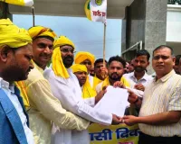 विश्व आदिवासी दिवस पर निकली शोभा यात्रा, सौंपा ज्ञापन