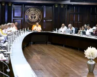 यूपी में आएंगी 250 नई इलेक्ट्रिक बसें, 2.76 लाख छात्रों को फिर मिलेगा छात्रवृत्ति का मौका