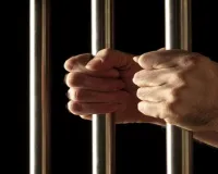 यूपी: किसान से रिश्वत लेने के दो मामलों में दो पूर्व बैंक अधिकारियों समेत तीन दोषियों को सजा