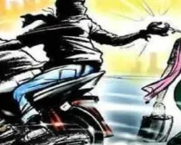 रक्षाबंधन पर लखनऊ के ट्रैफिक सिपाही ने निभाया भाई का फर्ज, चेन स्नैचर से भिड़कर दबोचा