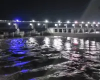 नेपाल की बाढ़ का दर्द लेकर कुशीनगर पहुंची गंडक, नदी से मिले सात अज्ञात शव