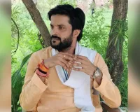 साधु-संतों के वेश में प्रदर्शन पर भाजपा नेता ने भेजा विधिक नोटिस