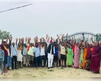 बिजली संकट पर ग्रामीणों का प्रदर्शन, सपा नेता विजय रावत ने दी धरने की चेतावनी