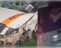 खड़े ट्रक से टकराई श्रद्धालुओं से भरी कार, पति-पत्नी समेत 3 की मौत