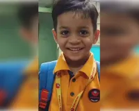 पिता के सामने पांच साल के इकलौते बेटे को एंबुलेंस ने रौंदा, मौत