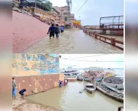 वाराणसी में गंगा का जलस्तर बढ़ा, बिना स्नान किए लौटे श्रद्धालु