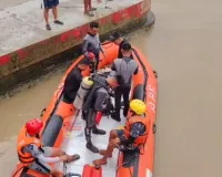 रील बनाने के दौरान कोसी नदी में गिरा युवक, तलाश जारी