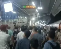 ट्रेन में खाना खाने के बाद 20 बच्चों की बिगड़ी तबीयत, खंडवा में इलाज