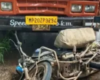 जबलपुर में लोडिंग वाहन की टक्कर से बाइक सवार की मौत