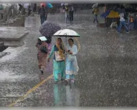 बंगाल में बारिश के साथ तेज हवाओं का अलर्ट, वज्रपात की चेतावनी