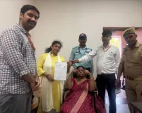 अयोध्या में सेवादार की ईमानदारी, 20 लाख की हीरे जड़ित सोने की चेन महिला को लौटाई