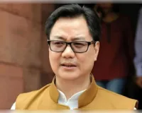 रिजिजू का पवन खेड़ा पर बड़ा आरोप, बोले- झूठे आरोपों में मिली सीट 