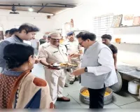 प्रधान जिला न्यायाधीश ने जिला जेल का निरीक्षण कर बंदियों की सुनी समस्याएं