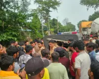 तेज रफ्तार डीसीएम ने साईकिल सवार कक्षा 6 की छात्रा को रौंदा,हंगामा 