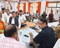 डीएम की अध्यक्षता में खलीलाबाद तहसील में सम्पूर्ण समाधान दिवस के दौरान सुनी गई फरियादियों की शिकायतें।