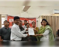 नायब तहसीलदार को सौंपा ज्ञापन, संघ ने कार्य बहिष्कार की दी चेतावनी