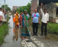 जलभराव की समस्या से परेशान वार्ड वासियों ने समाजसेवी दिग्विजय गुप्ता संग किया सड़क पर प्रदर्शन