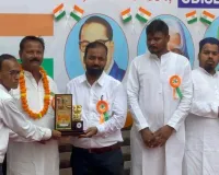 स्वतंत्रता दिवस पर मुख्तार अहमद बाबा ने किया ध्वजारोहण 