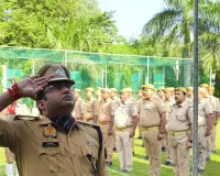 पुलिस अधीक्षक संतकबीरनगर द्वारा कैंप कार्यालय पर किया गया ध्वजारोहण
