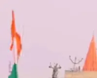 तिरंगा यात्रा में खुलेआम असलहा लहराने का फोटो वायरल, सुरक्षा व्यवस्था पर उठे सवाल