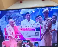 सीएम द्वारा पीआरडी स्वयंसेवकों को मुख्यमंत्री कैशलेस चिकित्सा योजना का शुभारम्भ