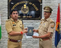 उत्कृष्ट कार्य करने वाले पुलिसकर्मियों को नगद पुरस्कार से किया गया सम्मानित