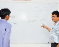 औचक निरीक्षण में डीएम  बने ‘केमिस्ट्री के सर’, बच्चों के बीच बैठकर पूछे सवाल