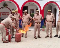 गैस सिलेंडर में आग लगने की स्थिति में बचाव का दिया गया प्रशिक्षण
