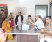 थाना समाधान दिवस में डीएम-एसपी ने सुनी फरियादियों की समस्याएं