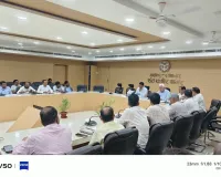 डीएम की अध्यक्षता में विकास कार्यों/योजनाओं की समीक्षा बैठक हुई आयोजित