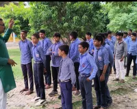 पर्यावरण सेना ने वृक्षों को रक्षा सूत्र बांधकर चलाया वृक्ष रक्षा अभियान