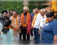 मनोज कुमार जैन के प्रयासों से दरियागंज में तीन स्थानों पर लगी हाई मास्ट लाइटें