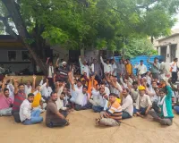 सातवें दिन भी जारी रहा संविदा कर्मचारियों का धरना 