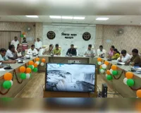 सीडीओ की अध्यक्षता में ‘‘हर घर तिरंगा’’ अभियान की समीक्षा बैठक