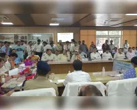 कार्ययोजना बनाएं, लक्ष्य पाएं; पात्रों को दे योजनाओं का लाभ: प्रभारी मंत्री