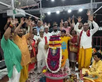 तीज उत्सव के साथ देर रात हुआ भव्य रुद्राभिषेक 
