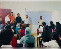प्रतियोगी परीक्षाओं में सफलता के लिए डिप्टी डायरेक्टर ने दिए टिप्स