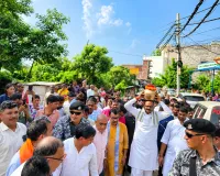 कलश यात्रा का बृजेश पाठक ने किया स्वागत