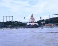 परमार्थ गंगा तट पर मानसून के आगमन की दिखी दिव्य धारा
