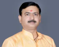 लक्ष्मण टीला पर गंगाजल अर्पण करने वाली महिलाओं को परेशान का आरोप 