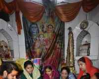 श्री कोतवालेश्वर महादेव को महिलाओं ने बांधी राखी